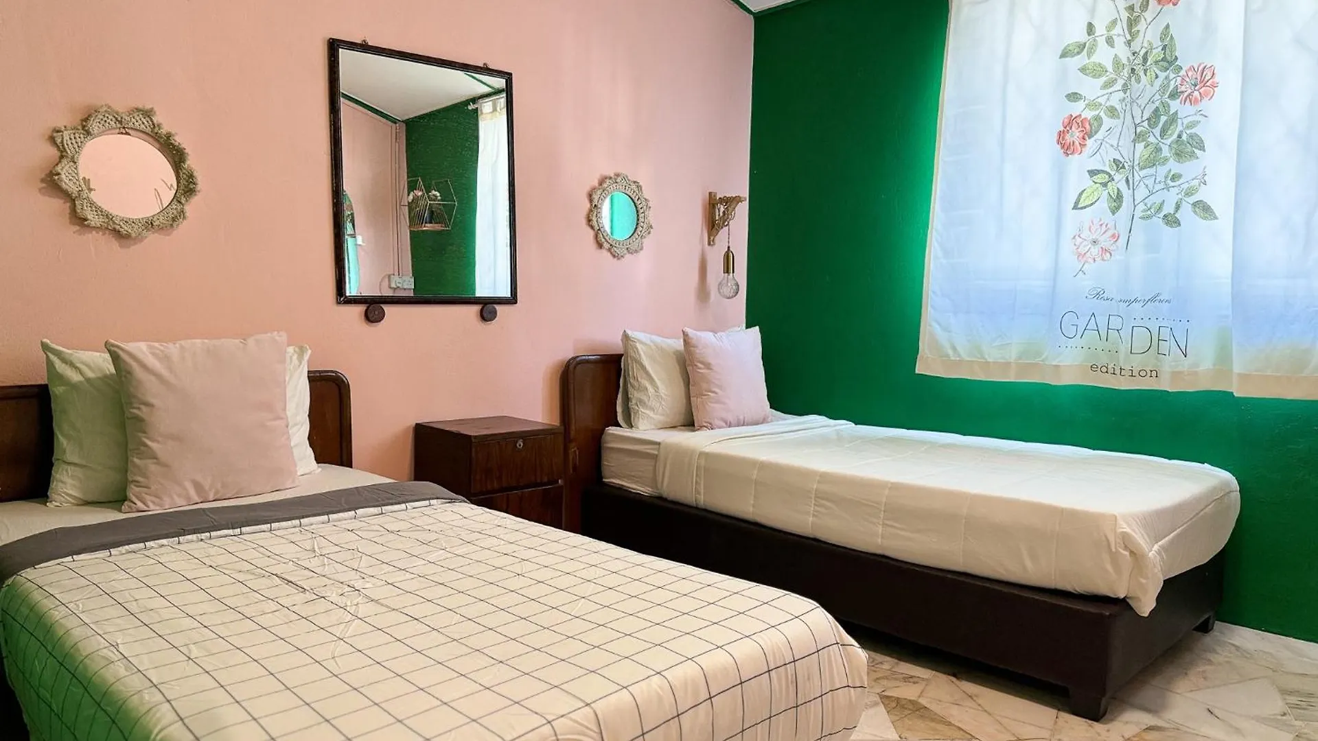 Aeon Station 18L Rainforest & Heritage Ipoh Guest house